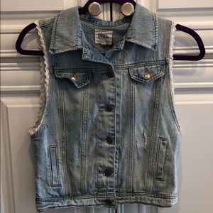 Lace sleeve denim vest